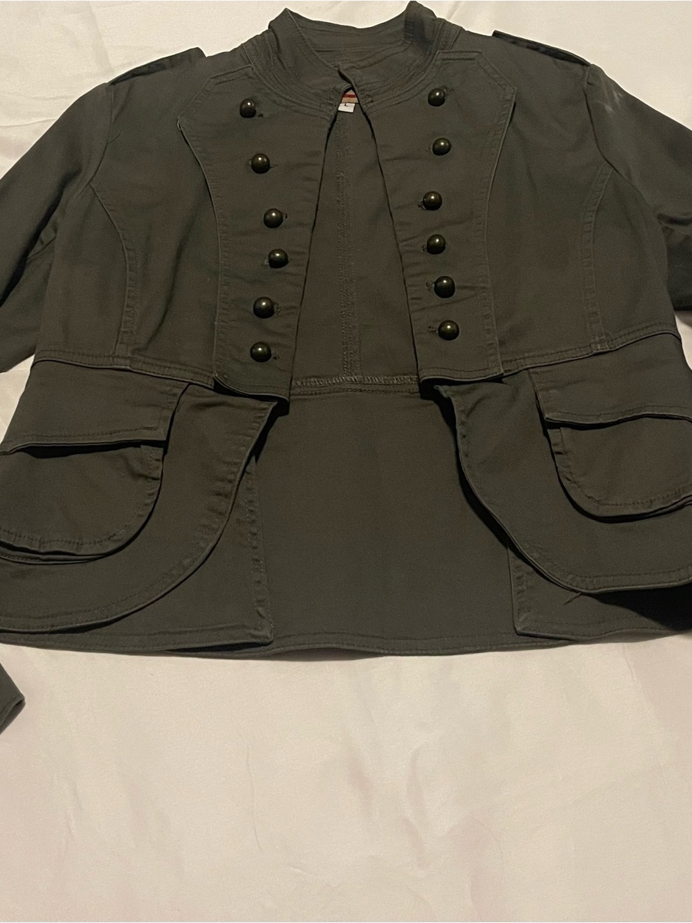Women's Military-Inspired Cropped Utility Jacket in Grey